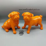 تصویر دکوری مجسمه سگ بولداگ جفتی نارنجی
