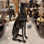 تصویر مجسمه سگ مدل تازی مشکی براق