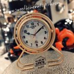 تصویر ساعت رومیزی فلزی مدرن طلایی