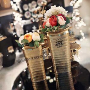تصویر گلدان آلومینیومی رومیزی طلایی استوانه