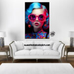 تصویر تابلو دیواری مدل شاین دختر عینک دار مو آبی
