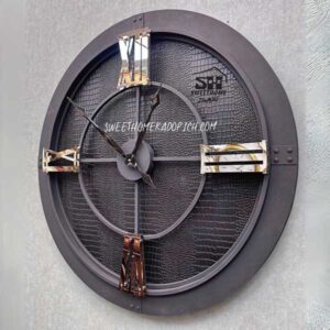 تصویر ساعت دیواری فلزی عدد استیل صفحه چرمی مشکی